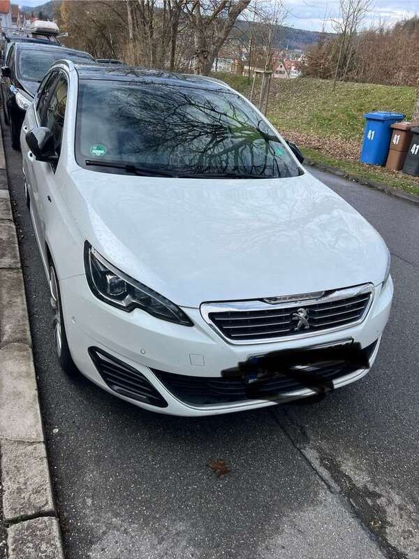 Weiß Gebraucht 2017 Peugeot 308 GT Kombi | 11.200 € (Etwas zu teuer) - Bild 1/4