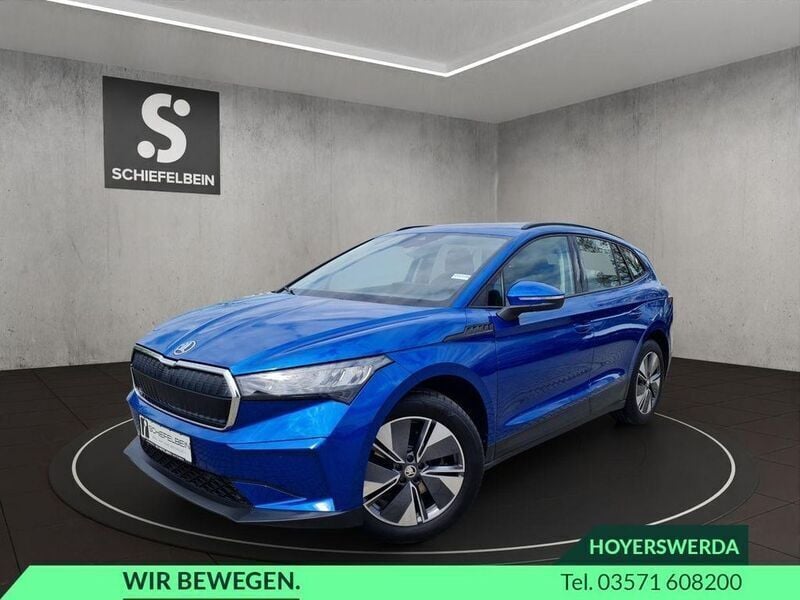 Raceblau metallic Gebraucht 2022 Skoda Enyaq iV Loft SUV | 24.780 € (Superpreis) - Bild 1/4