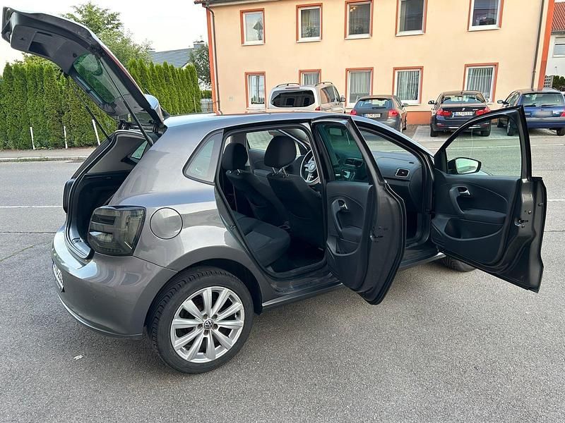 Gebraucht VW Polo 86 PS (63 kW) 2011 Grau Kleinwagen