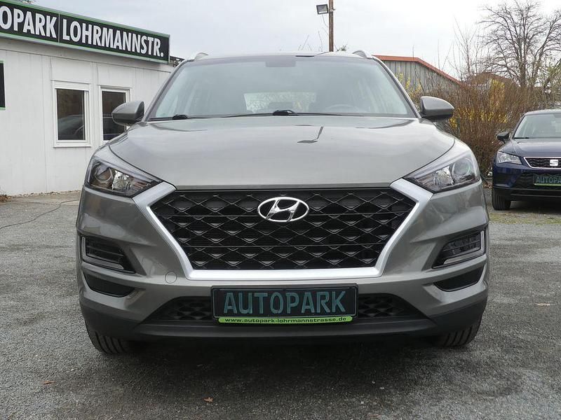 Gebraucht Hyundai Tucson Select 132 PS (97 kW) 2019 Grau SUV