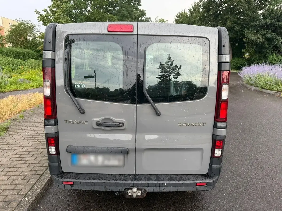 Gebraucht Renault Trafic 116 PS (85 kW) 2015 Grau Van / Kleinbus