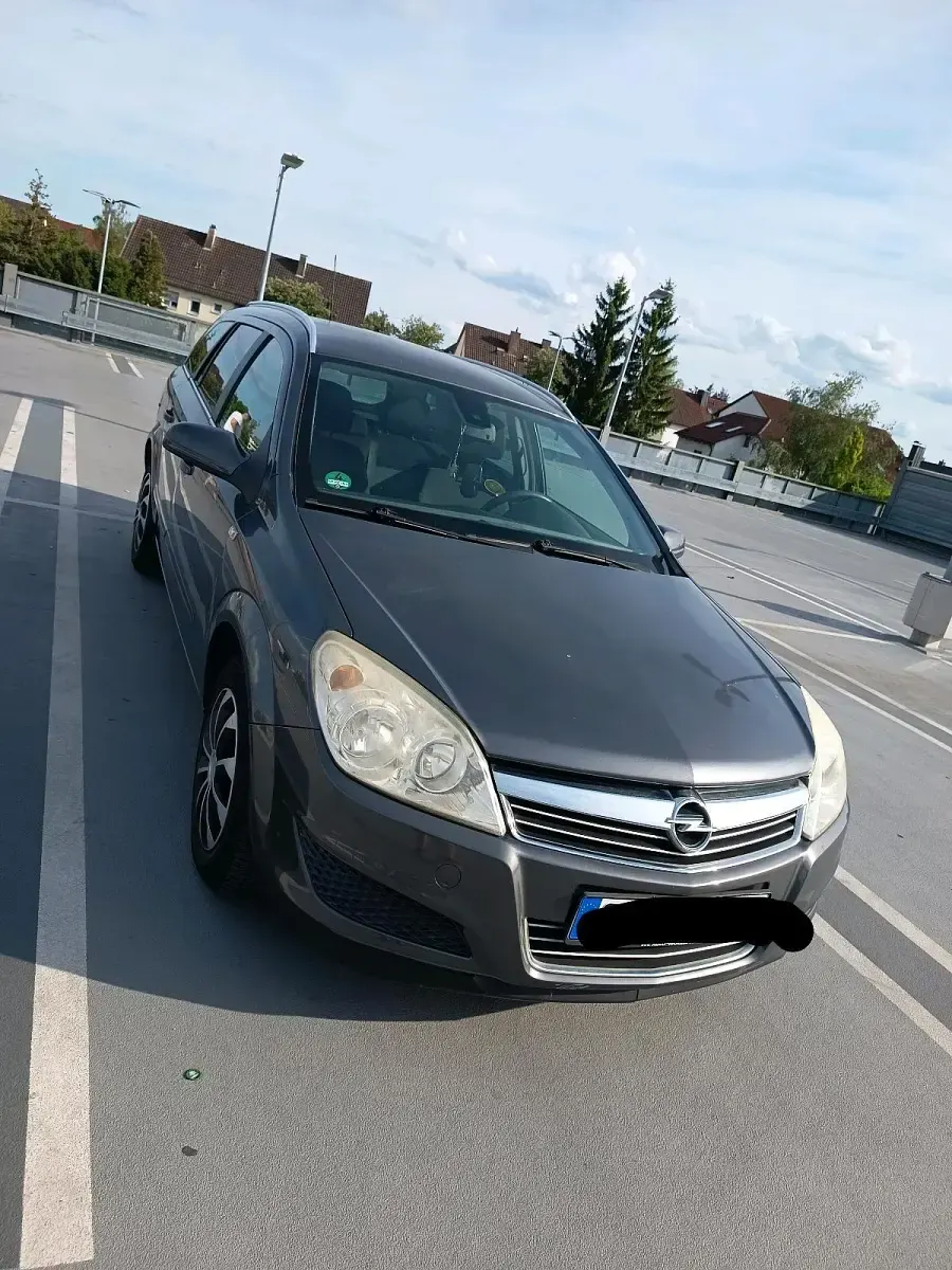 Gebraucht Opel Astra 116 PS (85 kW) 2008 Grau Kombi