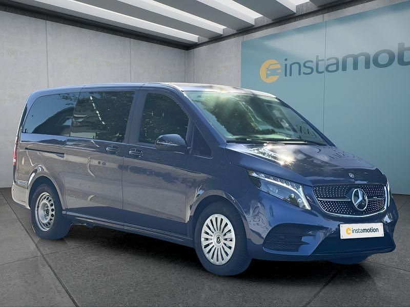Gebraucht 2023 Mercedes V300 Van / Kleinbus | 76.749 € (Teuer) - Bild 1/4