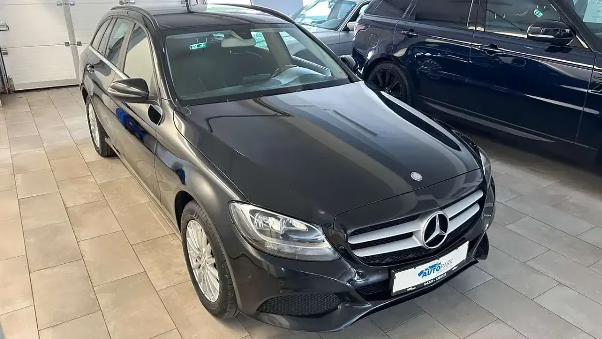 Gebraucht Mercedes C220 170 PS (125 kW) 2015 Schwarz Kombi