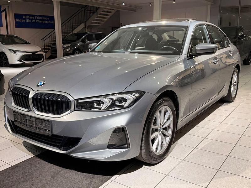 Gebraucht BMW 320 184 PS (135 kW) 2023 Grau Limousine