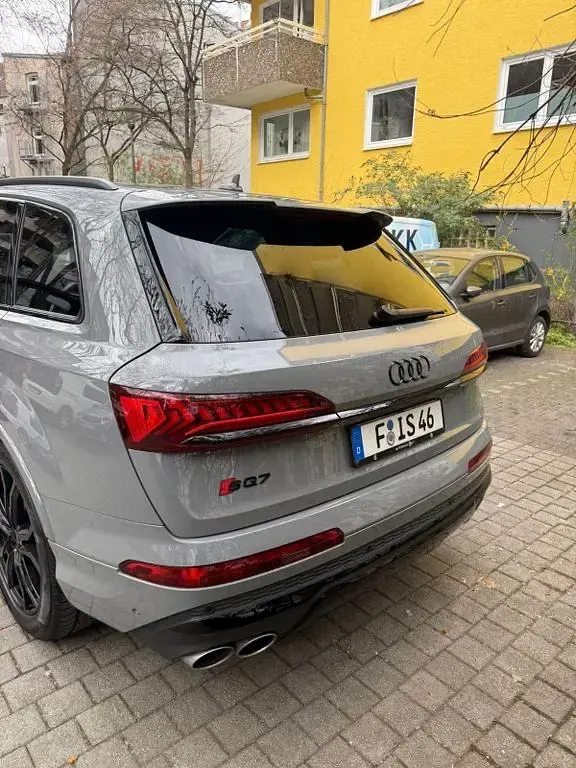Gebraucht Audi SQ7 Competition 507 PS (372 kW) 2023 Grau SUV