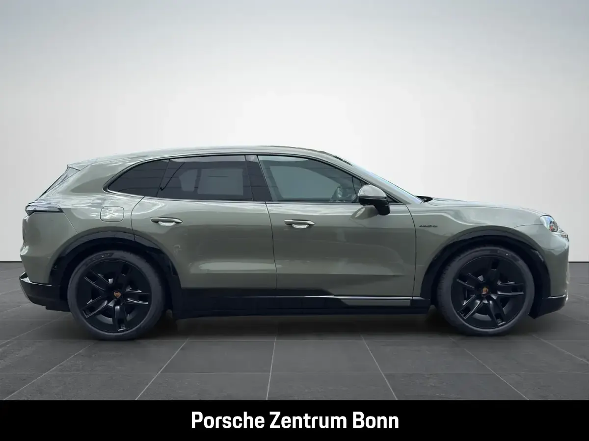 Neu Porsche Cayenne Electric 325 kW (442 PS) 2026 Gruen SUV