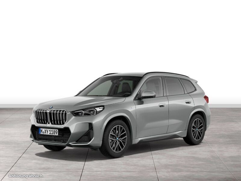 Grau Neu 2025 BMW X1 M Sport SUV | 50.990 € (Etwas zu teuer) - Bild 1/3