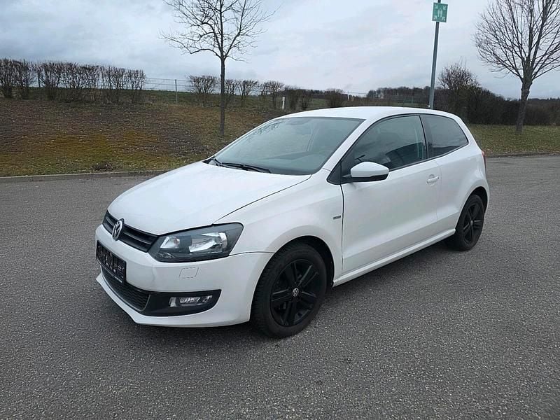 Gebraucht VW Polo Life 90 PS (66 kW) 2013 Weiß Kleinwagen