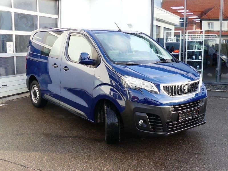 Gebraucht Peugeot Expert Premium 122 PS (89 kW) 2017 Farbe blau imperial/typ aussen Van