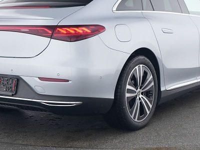 Gebraucht Mercedes EQE300 Advanced Plus 180 kW (245 PS) 2024 Schwarz Limousine