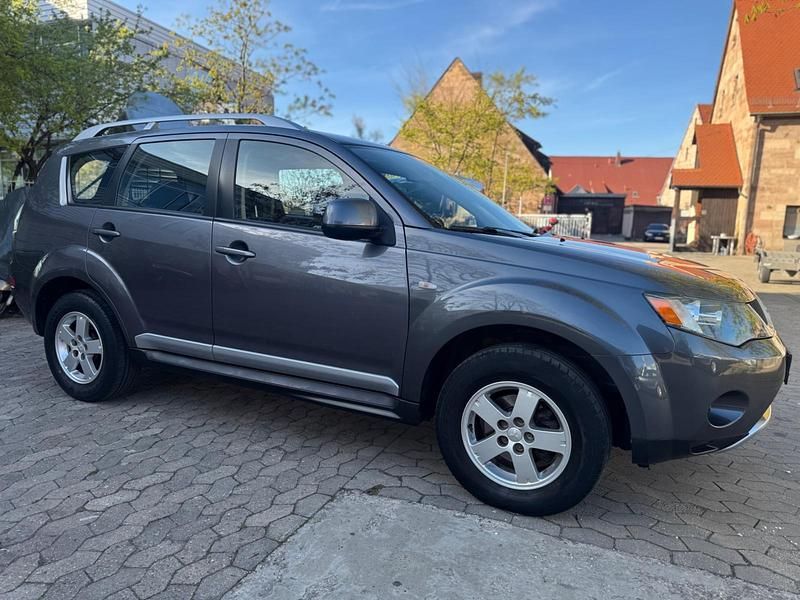 Gebraucht Mitsubishi Outlander 170 PS (125 kW) 2010 Grau SUV