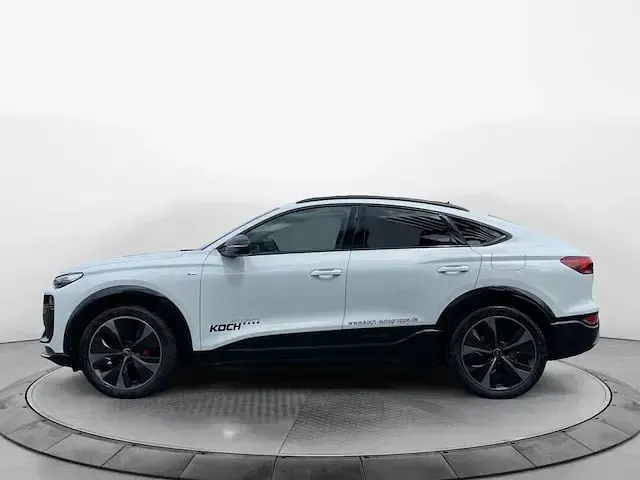 Gebraucht Audi Q6 Sportback e-tron Sport 285 kW (388 PS) 2025 Gletscherweiß metallic SUV