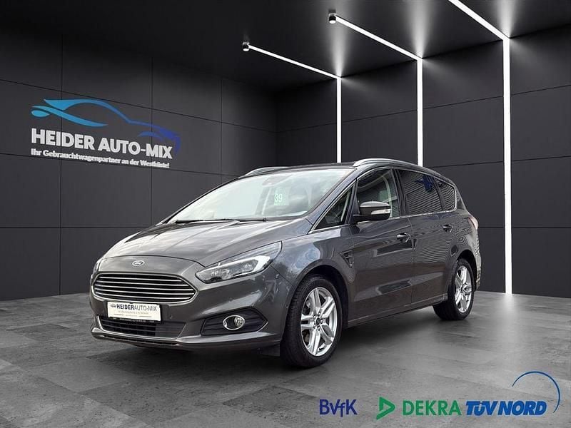 Grau Gebraucht 2019 Ford S-MAX Titanium Van / Kleinbus | 16.999 € (Fairer Preis) - Bild 1/4