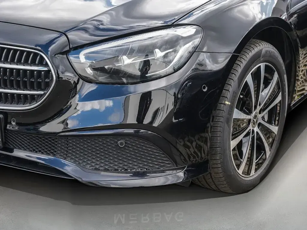 Gebraucht Mercedes E300 Avantgarde 194 PS (142 kW) 2022 Schwarz Limousine