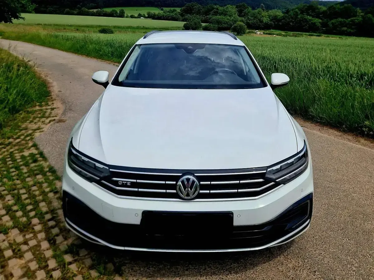 Gebraucht VW Passat GTE 218 PS (160 kW) 2020 Weiß Kombi