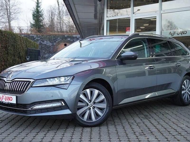 Gebraucht Skoda Superb Style 200 PS (147 kW) 2022 Graphitegrau metallic Kombi