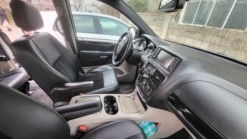 Gebraucht Dodge Grand Caravan 287 PS (211 kW) 2017 Weiß Van / Kleinbus