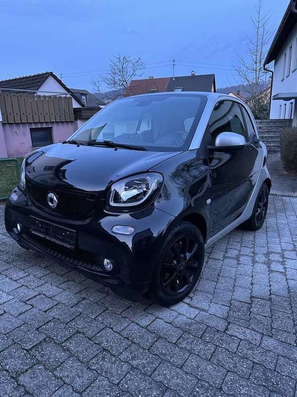 Gebraucht 2017 Smart ForTwo Coupé Passion Coupé | 9.600 € (Fairer Preis) - Bild 1/4