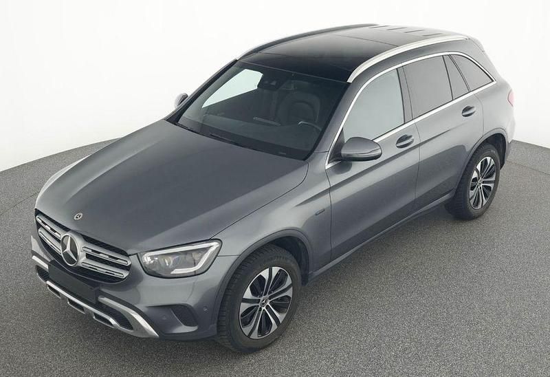 Grau Gebraucht 2020 Mercedes GLC300e Exclusive SUV | 32.599 € (Guter Preis) - Bild 1/4
