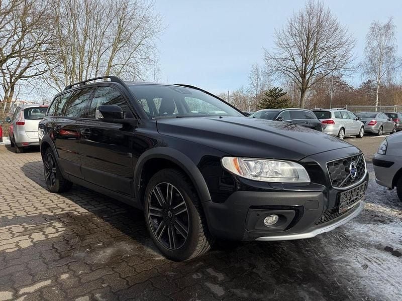 Gebraucht Volvo XC70 Momentum 181 PS (133 kW) 2016 Schwarz Kombi