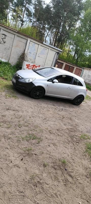Gebraucht Opel Corsa 69 PS (50 kW) 2010 Silber Kleinwagen