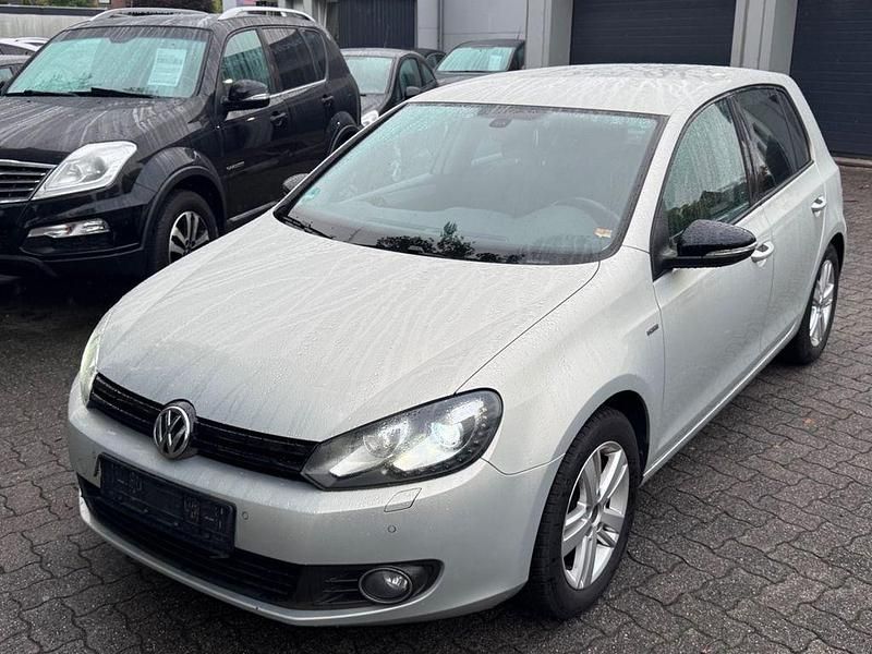 Gold Gebraucht 2012 VW Golf VI Match Limousine | 3.990 € (Superpreis) - Bild 1/4