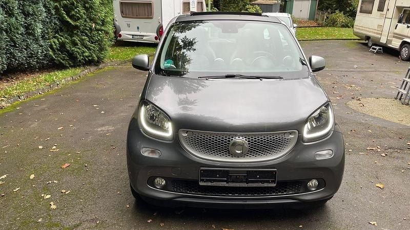 Gebraucht Smart ForFour Prime 71 PS (52 kW) 2014 Grau Kleinwagen