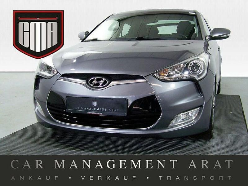 Sonic silver (metallic) Gebraucht 2012 Hyundai Veloster Premium Kleinwagen | 9.722 € (Etwas zu teuer) - Bild 1/4