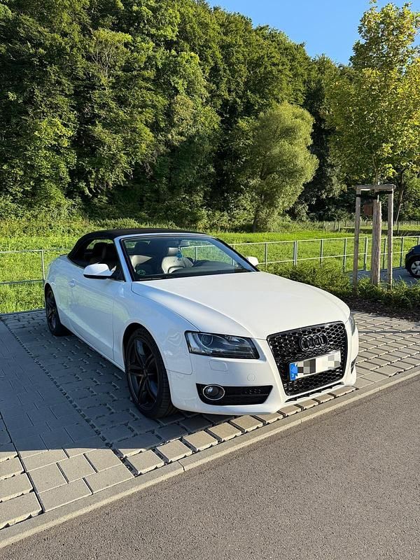 Weiß Gebraucht 2010 Audi A5 Cabriolet Comfort Cabrio | 11.500 € (Fairer Preis) - Bild 1/4
