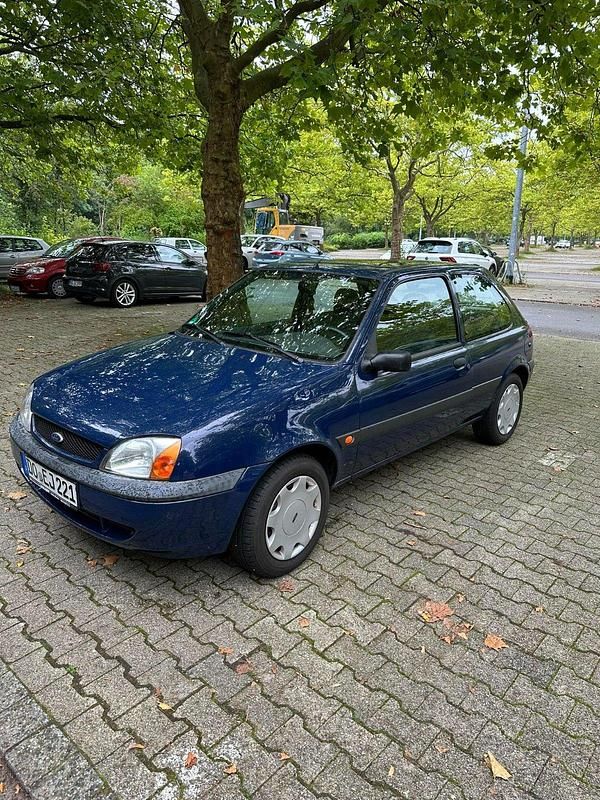 Gebraucht 2002 Ford Fiesta Kleinwagen | 600 € - Bild 1/2