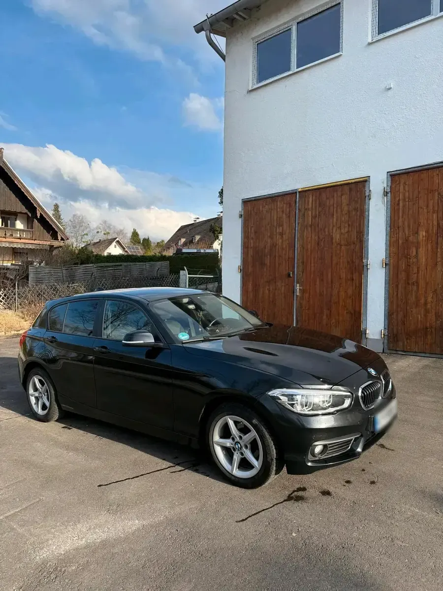 Gebraucht BMW 116 116 PS (85 kW) 2016 Schwarz Kleinwagen