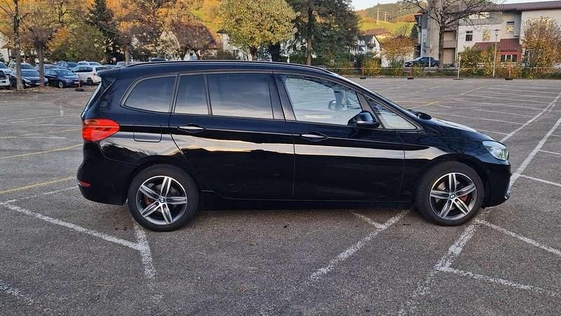 Gebraucht BMW 218 Sport Line 150 PS (110 kW) 2015 Schwarz Kombi