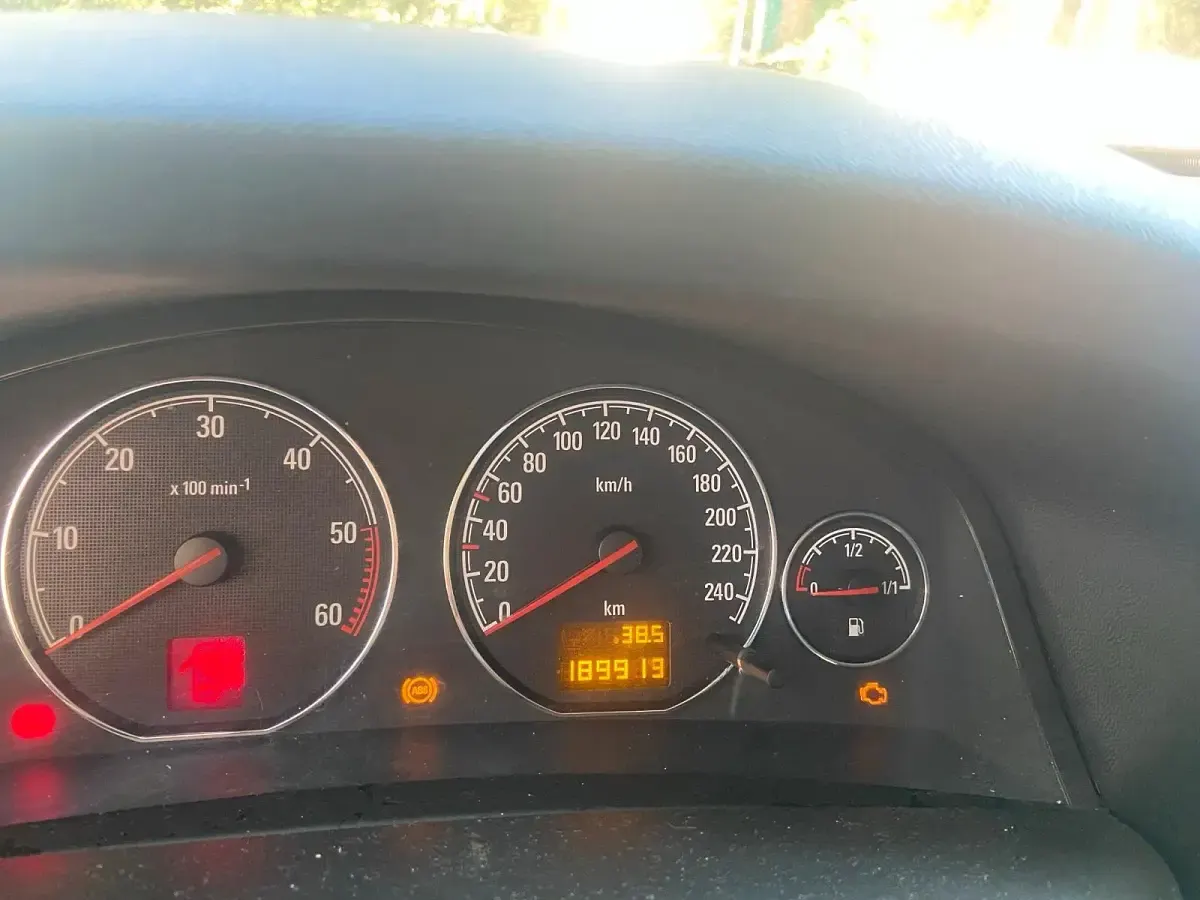 Gebraucht Opel Vectra 125 PS (91 kW) 2003 Silber Kombi