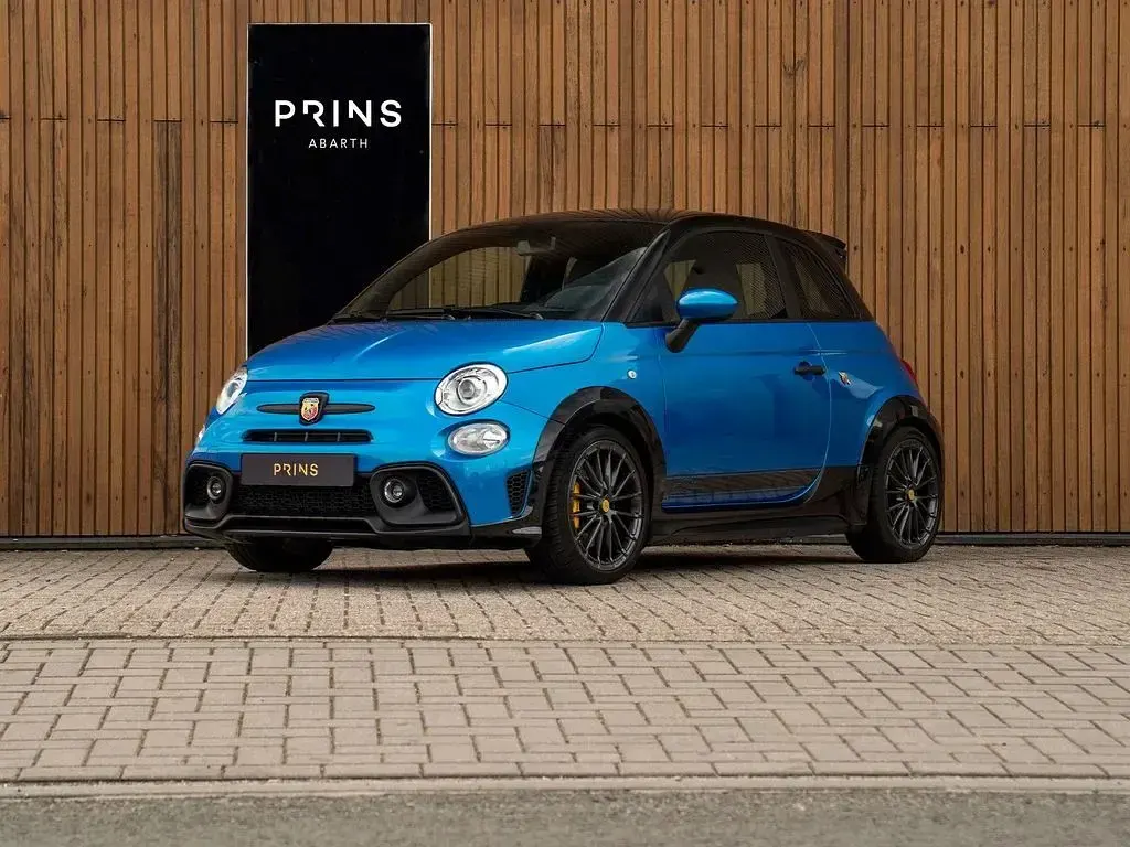 Usado Abarth 695 179 HP (131 kW) 2022 Azul Citadino