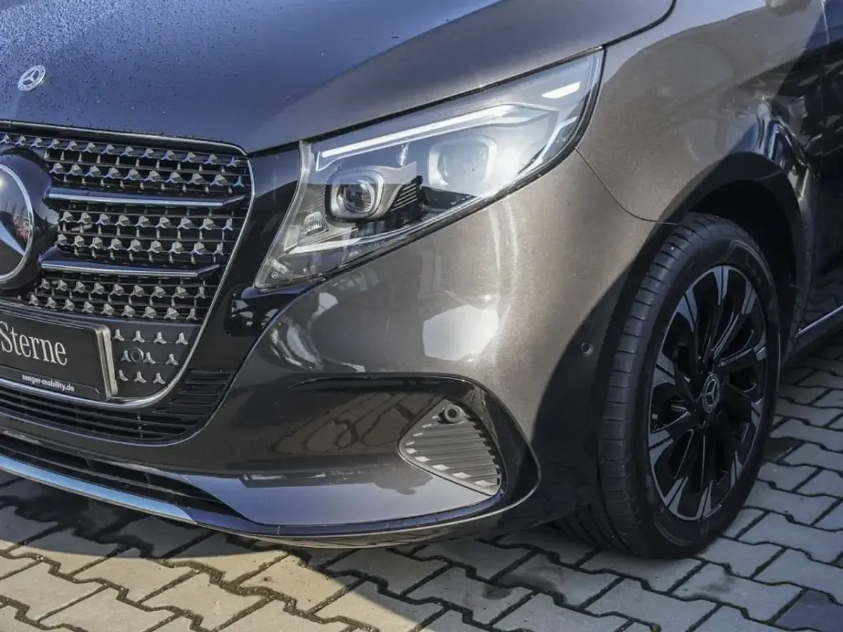 Usata Mercedes E250 Avantgarde 190 CV (139 kW) 2025 Grigio Station wagon
