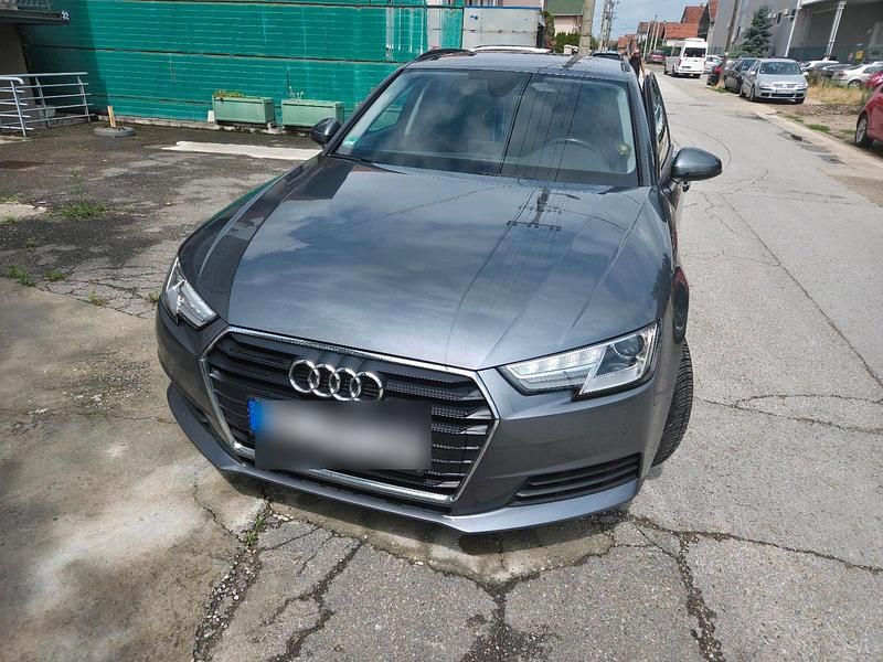 Grau Gebraucht 2018 Audi A4 Kombi | 17.795 € (Etwas zu teuer) - Bild 1/4