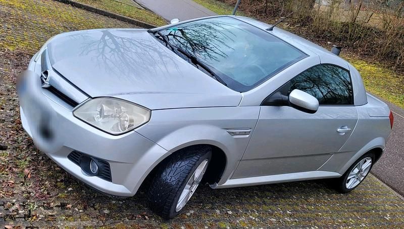 Gebraucht Opel Tigra 125 PS (91 kW) 2008 Silber Cabrio