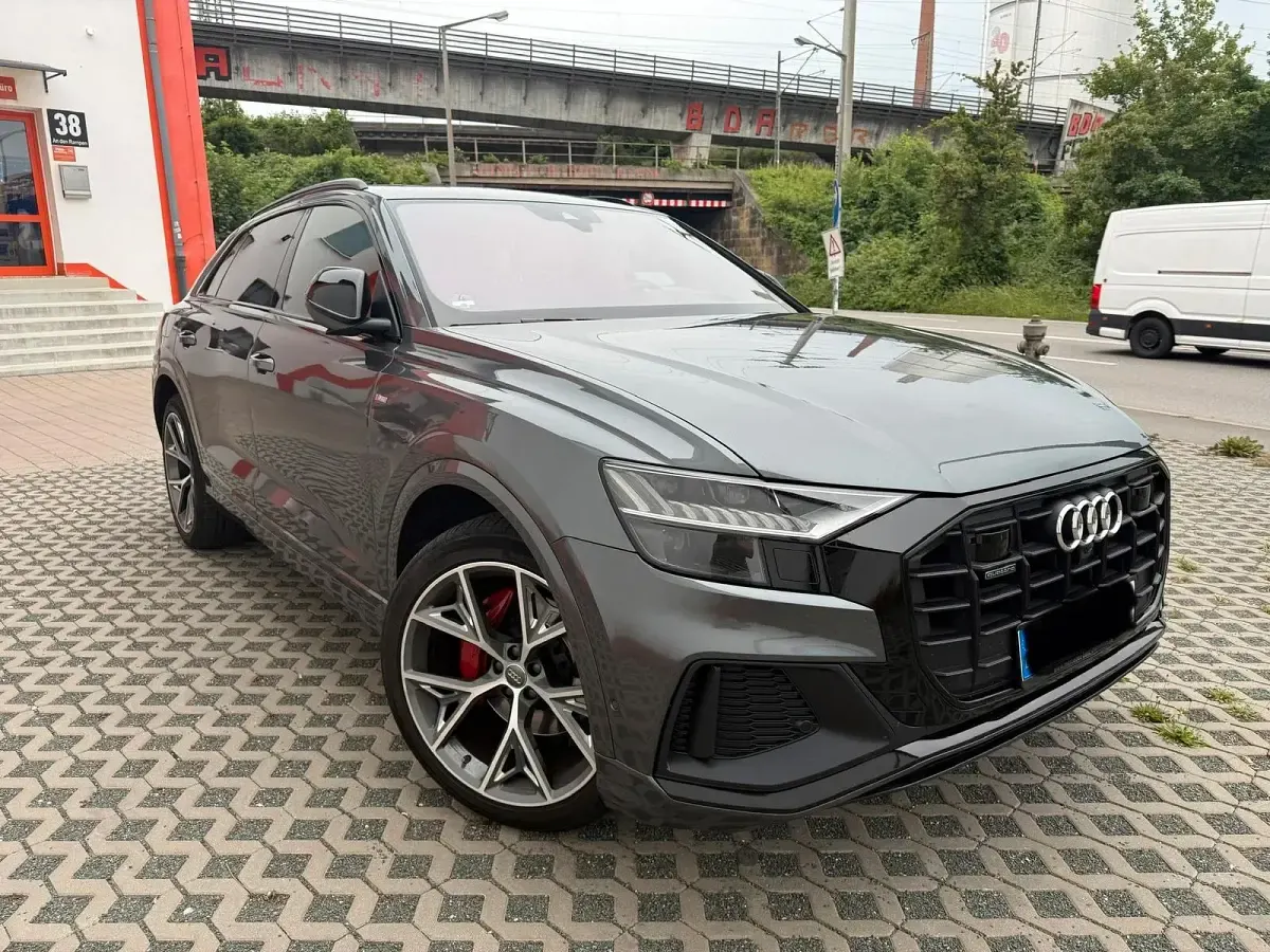 Gebraucht Audi Q8 S-Line 286 PS (210 kW) 2018 Grau SUV