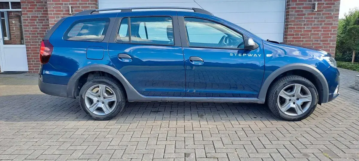 Gebraucht Dacia Logan MCV Stepway 90 PS (66 kW) 2020 Blau Kombi