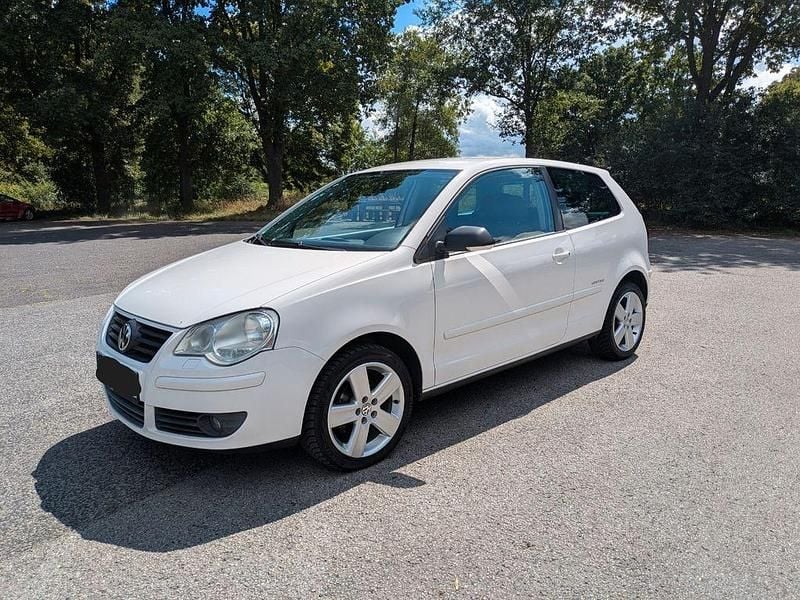 Weiß Gebraucht 2008 VW Polo United Limousine | 4.000 € (Fairer Preis) - Bild 1/4