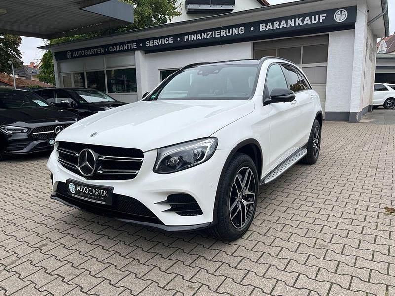 Weiß Gebraucht 2019 Mercedes GLC350 AMG line SUV | 35.950 € (Teuer) - Bild 1/4