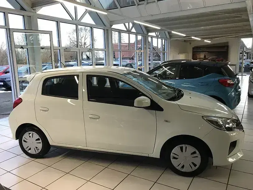 Gebraucht Mitsubishi Space Star Select 71 PS (52 kW) 2025 Islandweiss (s) Kleinwagen