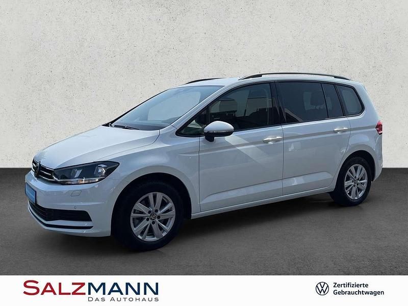 Pure white Gebraucht 2024 VW Touran Van / Kleinbus | 36.779 € (Etwas zu teuer) - Bild 1/4