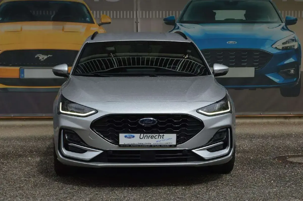 Gebraucht Ford Focus ST-Line X 155 PS (114 kW) 2025 Polarsilbermetallic Kombi