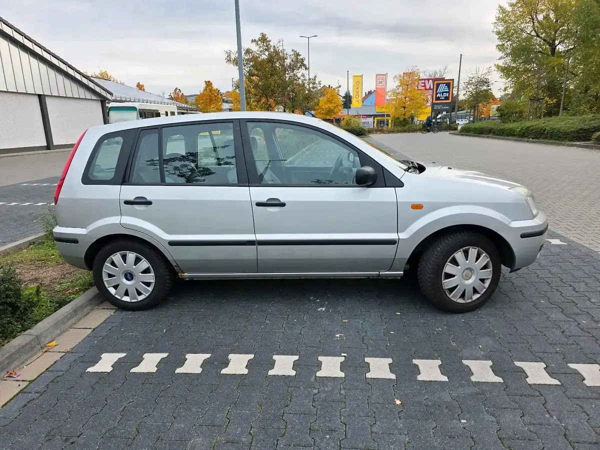 Brugt Ford Fusion 2004 Sølv Hatchback