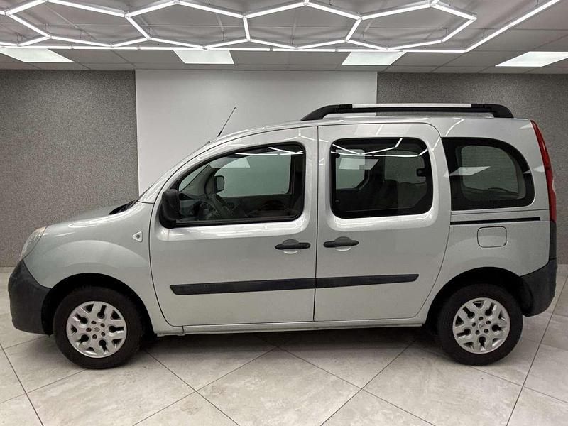 Gebraucht Renault Kangoo Expression 106 PS (77 kW) 2010 Spacegrau metallic Van / Kleinbus