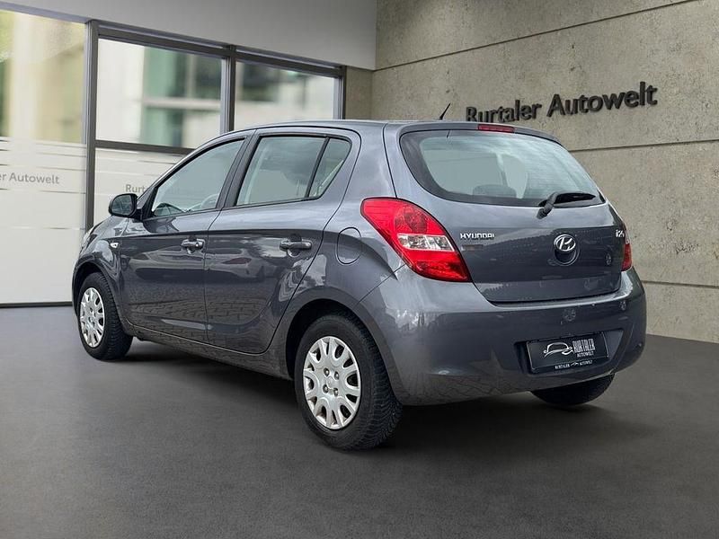 Gebraucht Hyundai i20 Classic 86 PS (63 kW) 2012 Grau Limousine