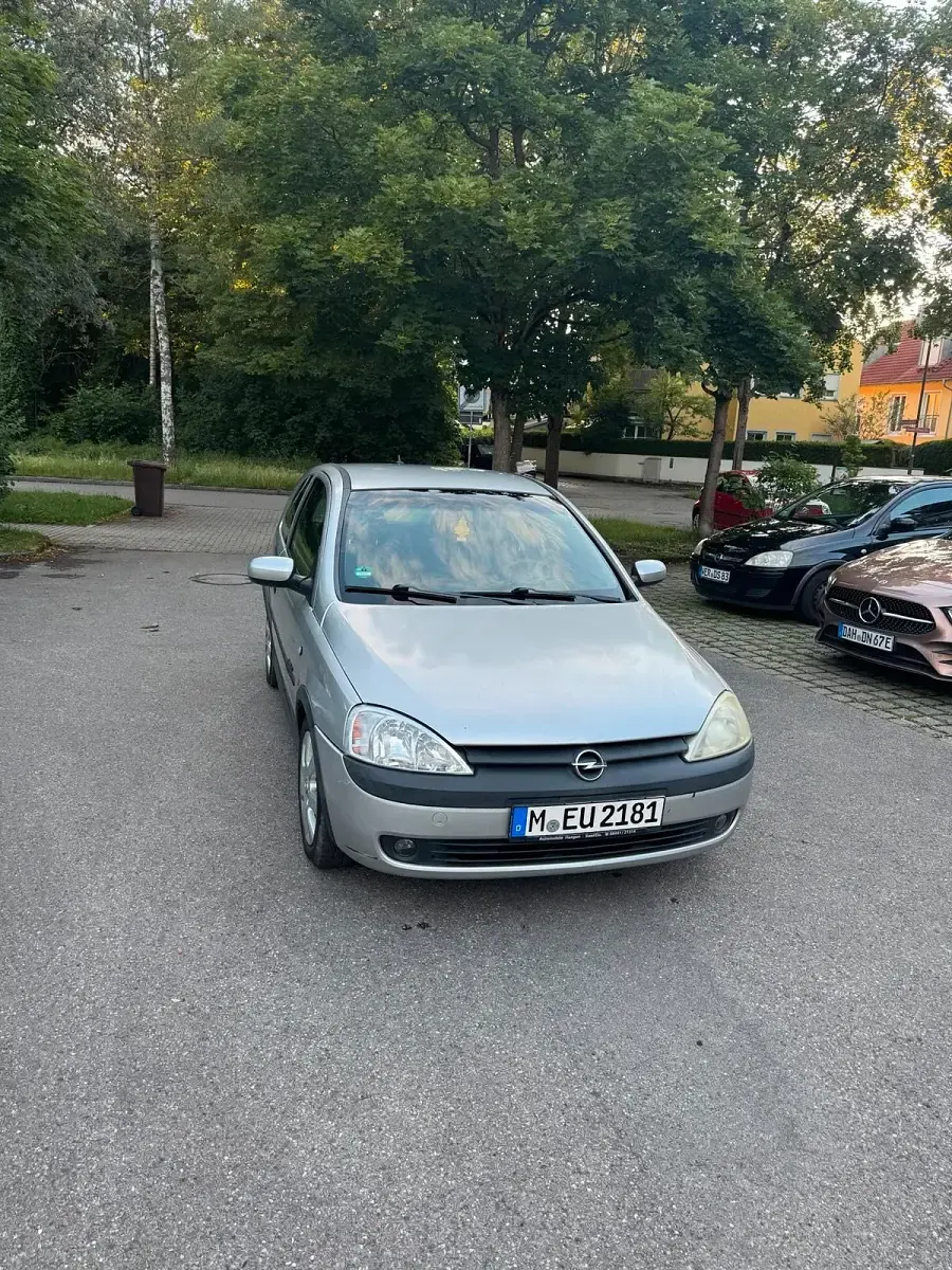 Gebraucht Opel Corsa 58 PS (42 kW) 2002 Silber Kleinwagen