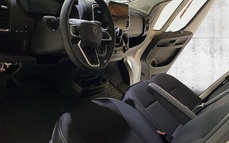 Gebraucht Peugeot Boxer 140 PS (102 kW) 2024 Weiß Van